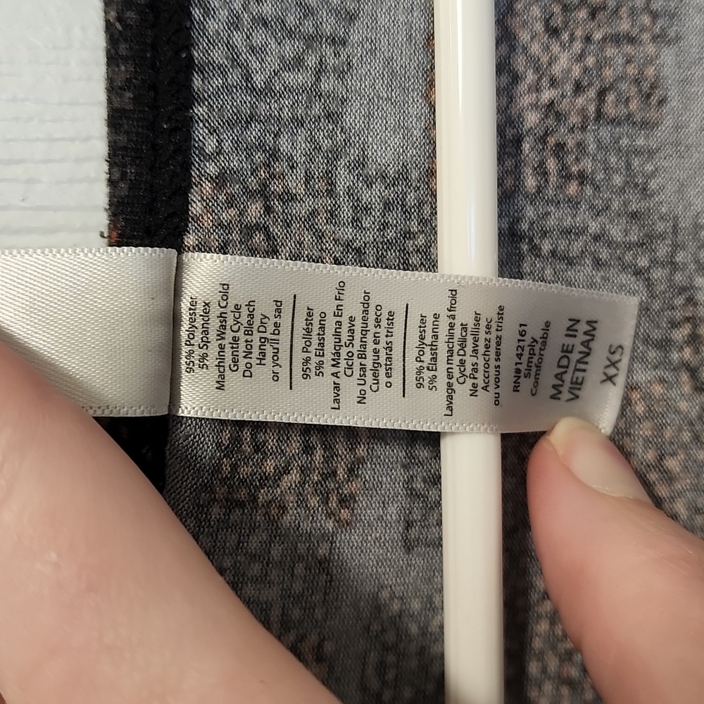 LuLaRoe Classic T - top - XXS - Picture 4 of 7